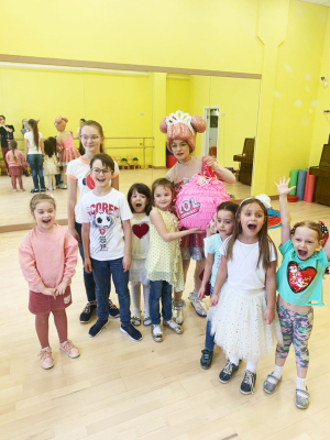 Организация детского праздника и дня рождения. Поиск пиньяты.