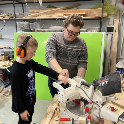 Столярная мастерская для детей.