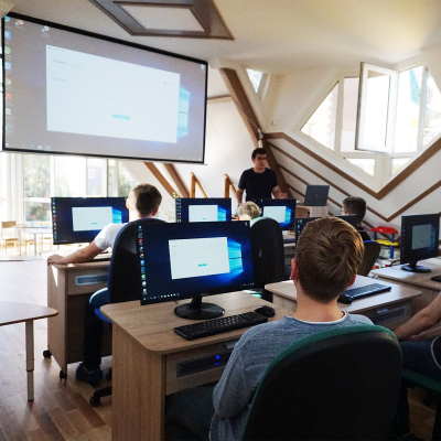 Мы в IT - обучение программированию, создание сайтов, зд моделирование.