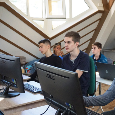 Мы в IT - обучение программированию, создание сайтов, зд моделирование.