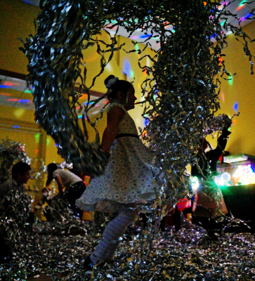 Шоу программы для детского праздника и дня рождения. Бумажная дискотека.