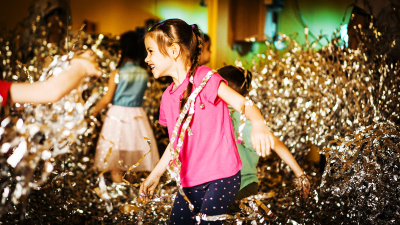 Шоу программы для детского праздника и дня рождения. Бумажная дискотека.