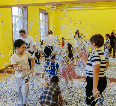 Шоу программы для детского праздника и дня рождения. Бумажная дискотека.