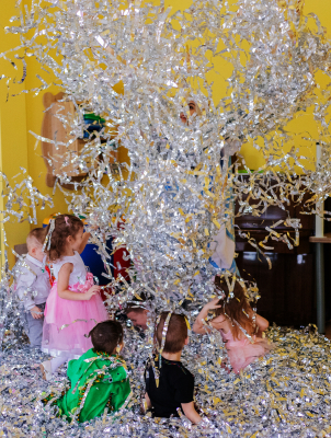 Шоу программы для детского праздника и дня рождения. Бумажная дискотека.