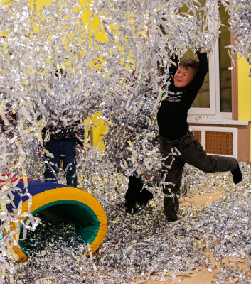 Шоу программы для детского праздника и дня рождения. Бумажная дискотека.