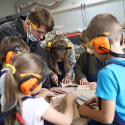 Столярная мастерская для детей.