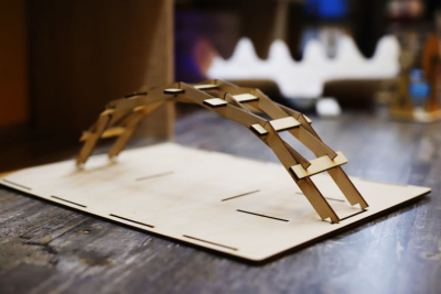 Я инженер - механика.