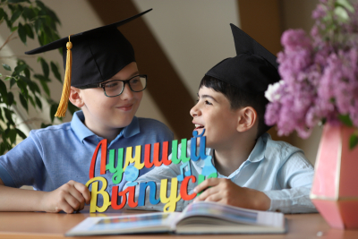 Организация и проведение детских выпускных. Выпускной для детского сада. Выпускной для начальной школы. Фотозона для альбома.