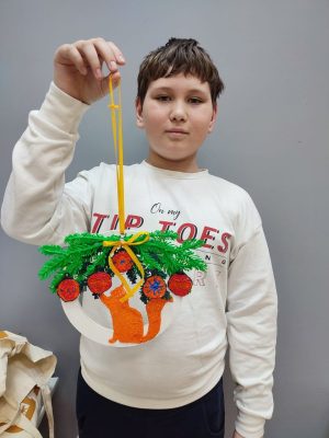 Работы учеников с курса Арт-объекты.